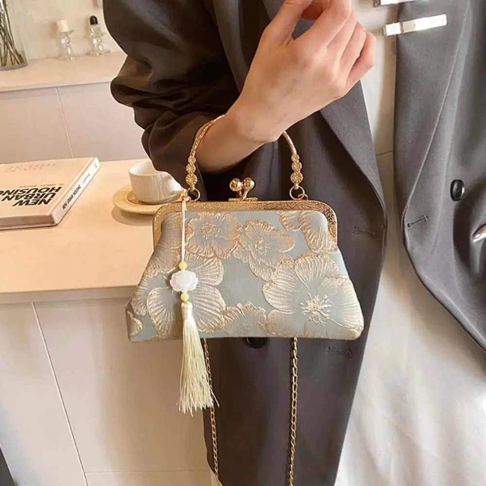 Cheongsam Accessories Embroidery Banquet Bag Wrist Bag Shoulder Bag Hanfu Handbag Crossbody Bag Large Capacity Ladies Clutch Bag