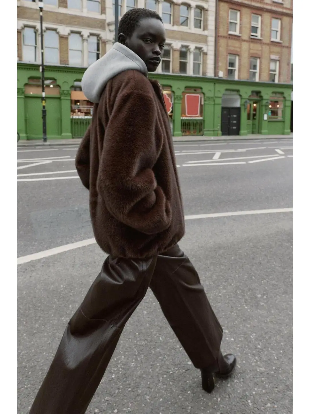 Otoño Invierno Patchwork piel sintética efecto piloto Jaet abrigo Casual Sle mujer ort prendas de vestir exteriores con sombrero 25 colección de otoño