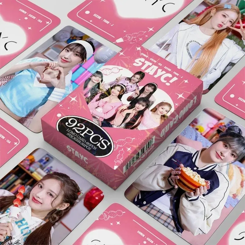92 قطعة/المجموعة/مجموعة Kpop STUCK في الأوسط بطاقات الصور BABYMONSTER أغنية lomocards لبطاقة تجميع المروحة مع ملصقات صغيرة STAYC NAYEON