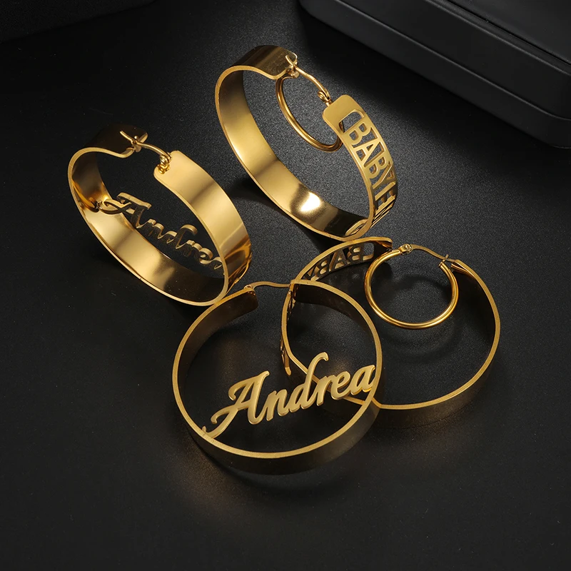 Goxijite اسم مخصص تاج هوب أقراط للنساء الفولاذ المقاوم للصدأ شخصية الجوف رسالة 50 مللي متر أقراط حلية مجوهرات هدية