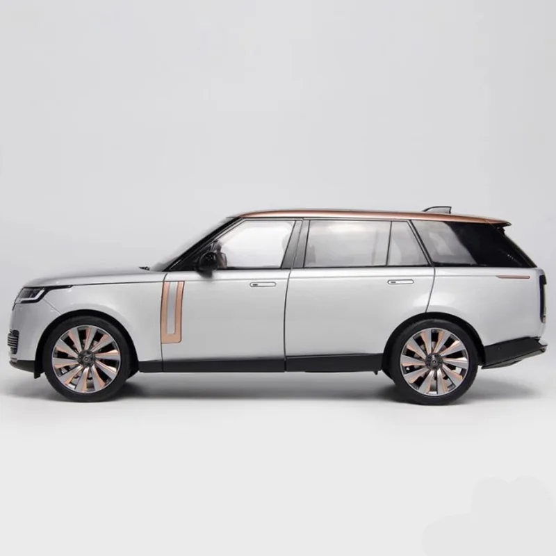 1:18 Scale 2022 Range Rover Extended Version Simulation Alloy Car Model Static Display Collection Souvenir Gift Toy Decoration