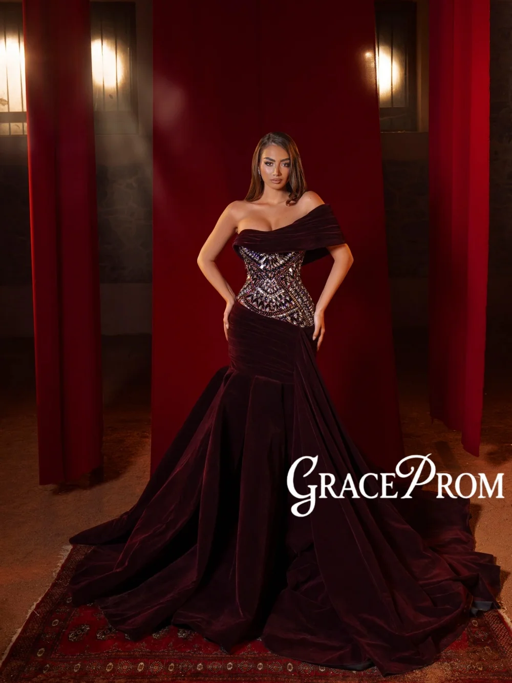 

Burgundy Velvet Crystal Evening Dress Pleated One Shoulder Long Wedding Party Gown Customized Elegant Mermaid Red Carpet Gowns