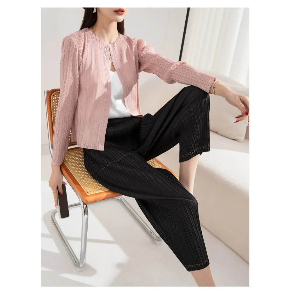 

Miyake Pleated Coat for Women 2025 Spring New Solid Color Versatile Pleated Long-sleeved Cardigan Short Coat Female Fashion