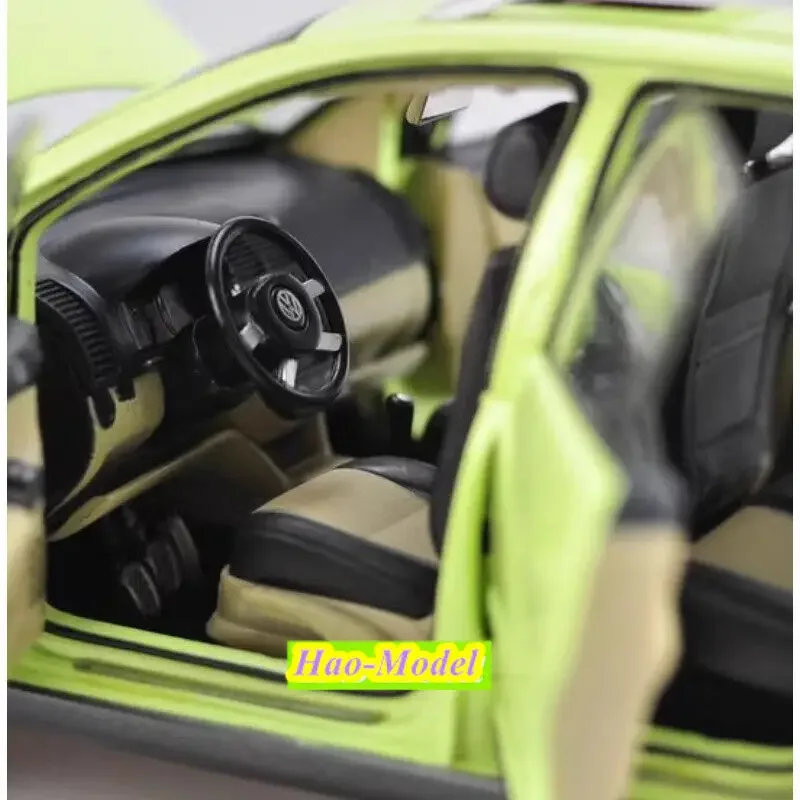 1/18สำหรับ Shanghai Volkswagen CROSS POLO อัลลอย Diecast รถเด็กชายของเล่นเด็กของขวัญงานอดิเรกเครื่องประดับคอลเลกชันสีเหลือง