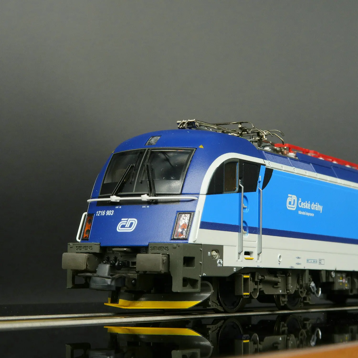 HO 1/87 Train Model ROCO 7510012+64697-8-9 Czech Taurus One Car Head Three Compartment Digital Sound (DCC) Rail Car