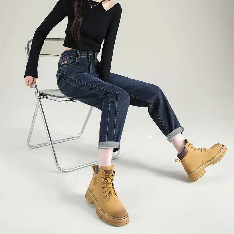 

Джинсы для папы с высокой талией, женские большие размеры, осень-зима, искусственная кожа, прямые брюки со средней посадкой, синие джинсовые брюки для женщин среднего возраста