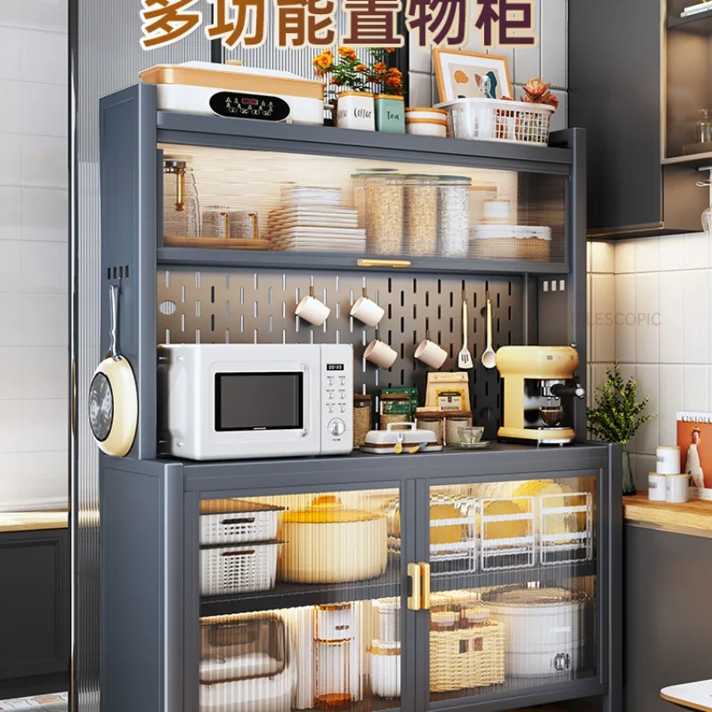 

Kitchen shelves, side-of-meal lockers, floor-to-ceiling multi-level ovens, microwave ovens, pots, appliances, multi-functional s