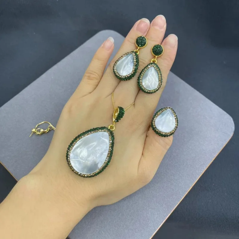 

Natural Shell Women'S Jewelry Set, Necklace, Earrings, Rings, Simple Luxury Ladies' Clothing Accessories