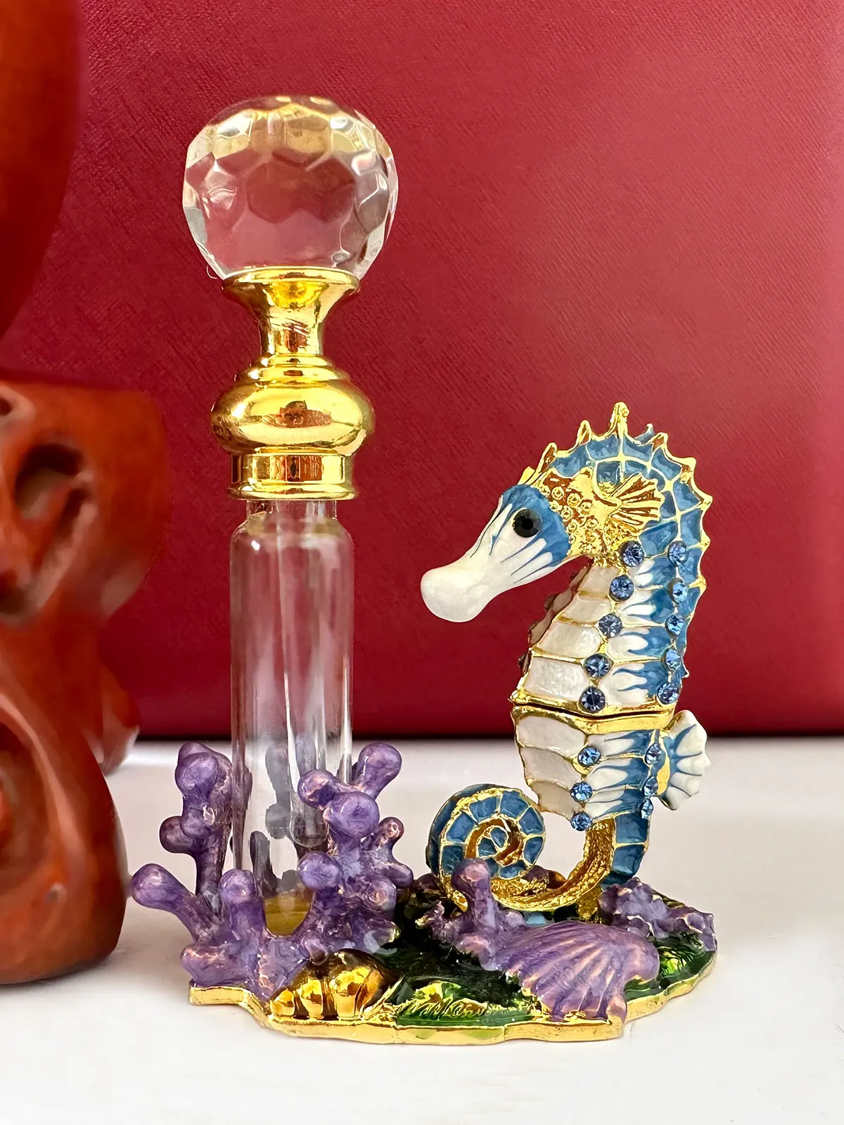 Empty 4ml Perfume Bottle Vintage Seahorse Glass Carved Flower Diamond Decor Crystal Cap Refill Essential Oil Handmade Gift