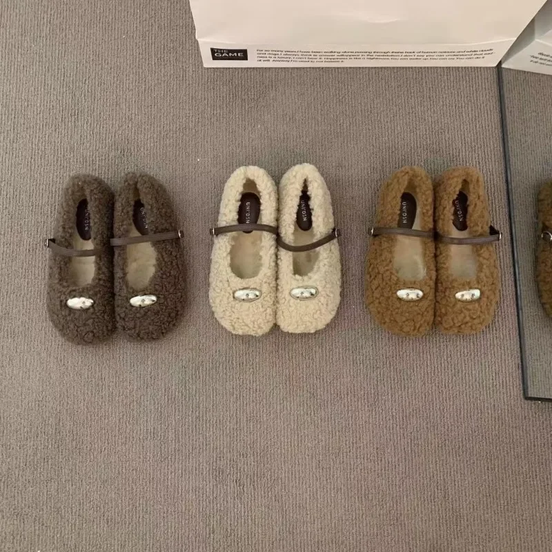 

Женская обувь из овечьей шерсти, новинка 2023 года, зимняя милая стильная плюшевая хлопковая обувь на плоской подошве, уличная удобная универсальная обувь