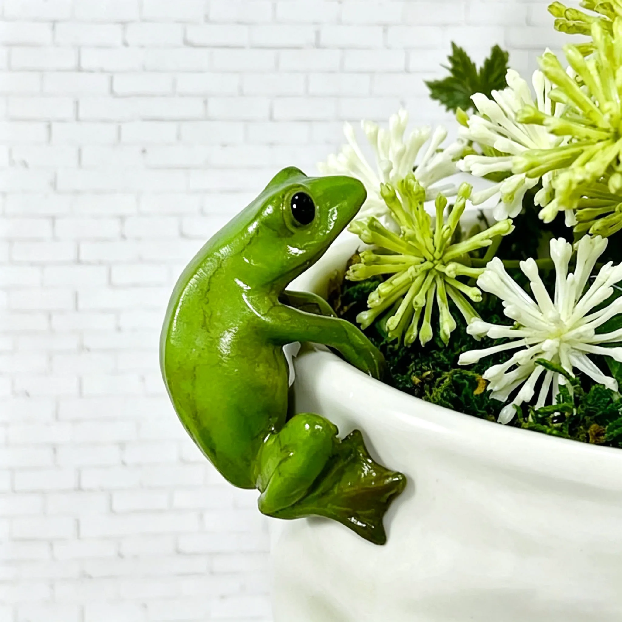 Cartoon Frog Pot Hanger Resin Animal Statue Creative Garden Bonsai Decor Plant Pot Edge Ornament