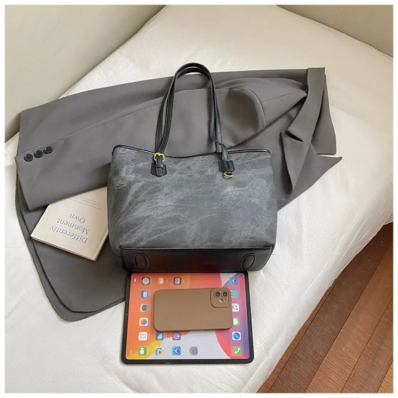 

Elegant Paris Fashion Inspired Bag For Women, High-End Leather Tote With Large Capacity, Stylish Commuter Design
