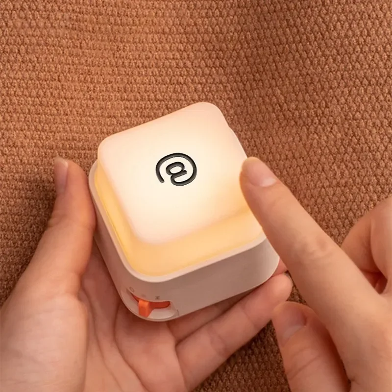 Lampu Meja Mini USB Modern Gaya Baru 2025, Dekorasi Liburan LED Baterai, Lampu Tidur USB Isi Ulang untuk Kamar Tidur, Cocok untuk Hadiah