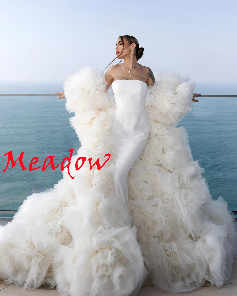 

Customized Exquisite White Jersey Bridal Gowns High Quality Strapless Wedding Dress Chapel Train Zipper Back Mermaid Dress