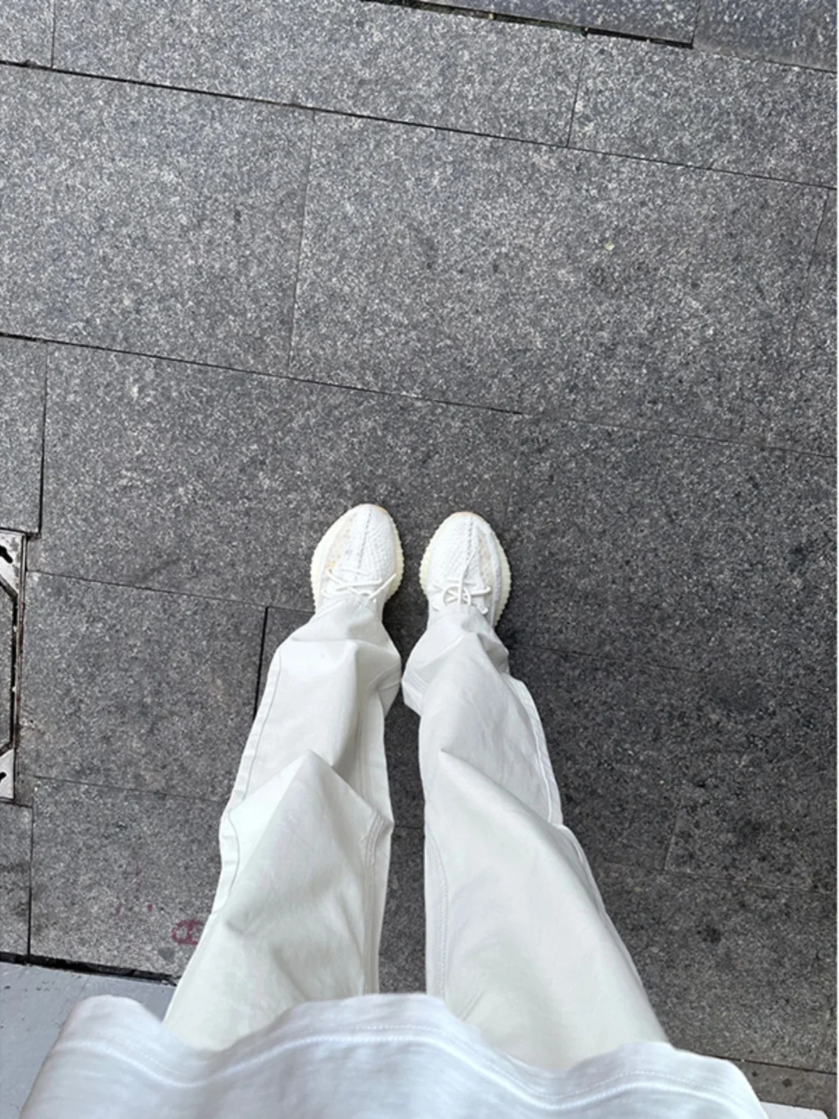 

Мужские джинсы с удлиненными прямыми штанинами, чисто белые, с низкой посадкой, на молнии, модные, с высокой талией, эластичные, в американском стиле