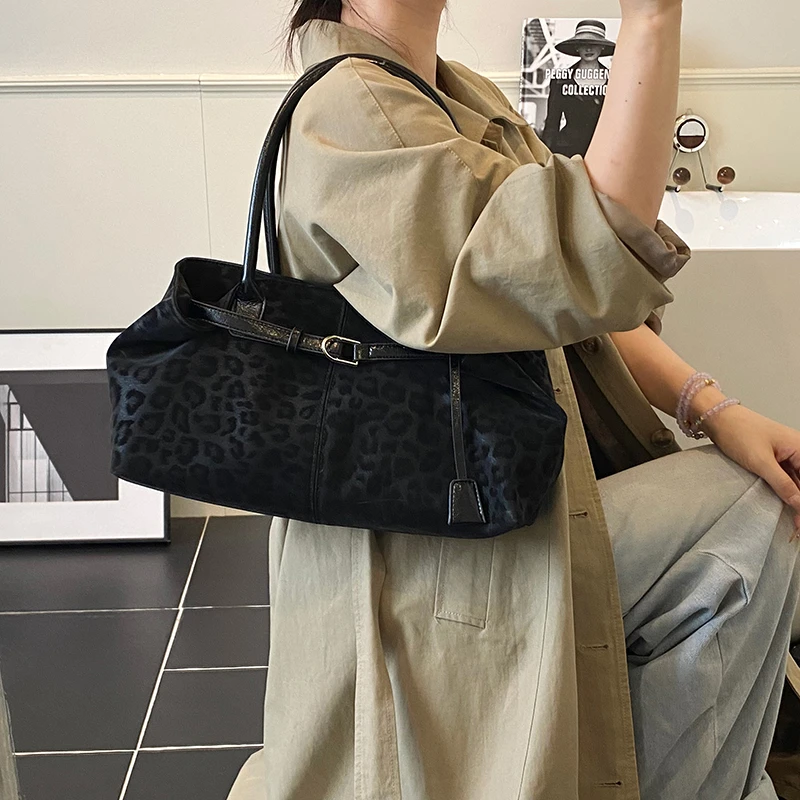 الخريف الشتاء حقيبة يد سيدة حقيبة كتف خمر مع مقبض قصير المرأة ليوبارد نمط بولي Leather حقيبة جلدية العلامة التجارية الفاخرة حمل الحقائب