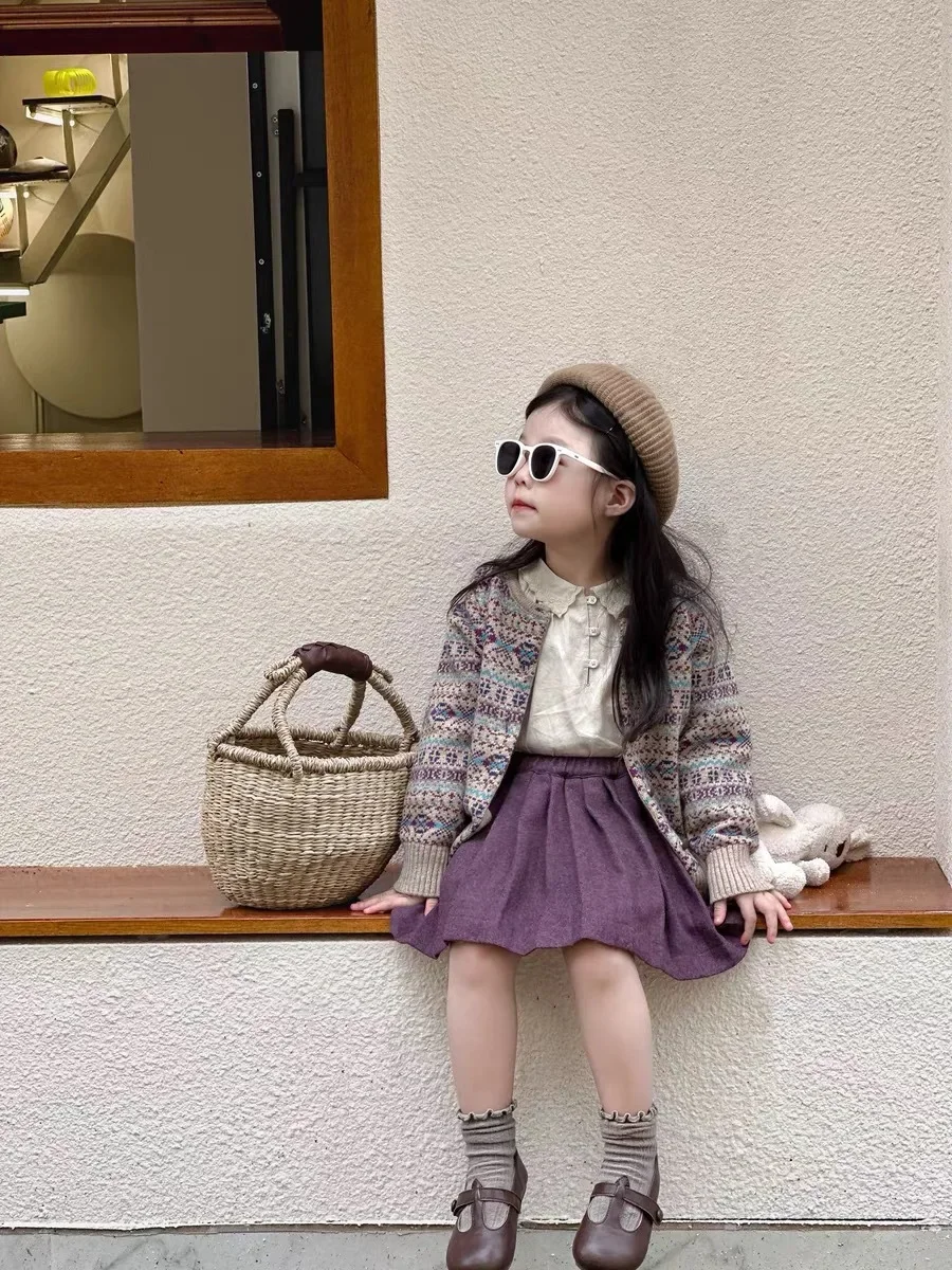 Girls\' vintage wool cardigan embroidered shirt pleated half skirt set baby autumn knit shirt shirt half skirt