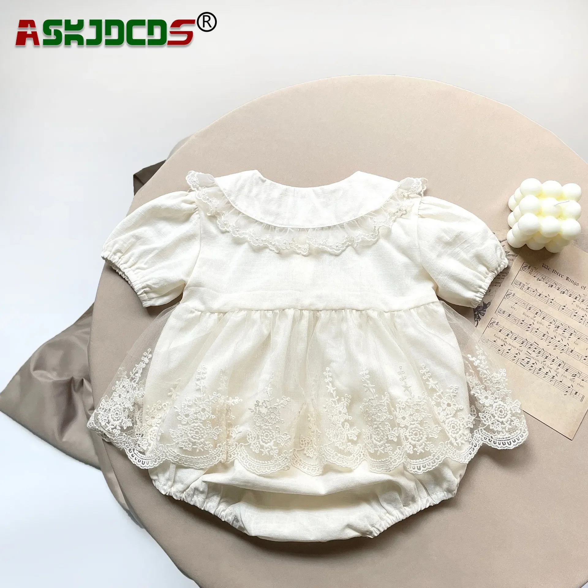 

2024 New In Summer Newborn Bodysuits Kids Baby Girls Short Sleeve Peter Pan Collat Lace Embroidery Flower Cotton Outwear Infant