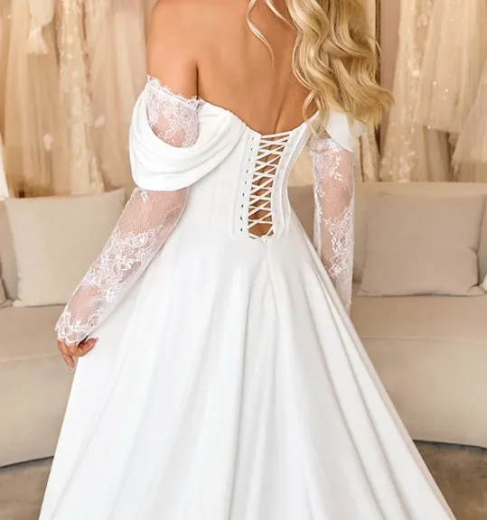 Customized Wedding Dresses According to Buyers' Requirements with Corset Bridal Gowns