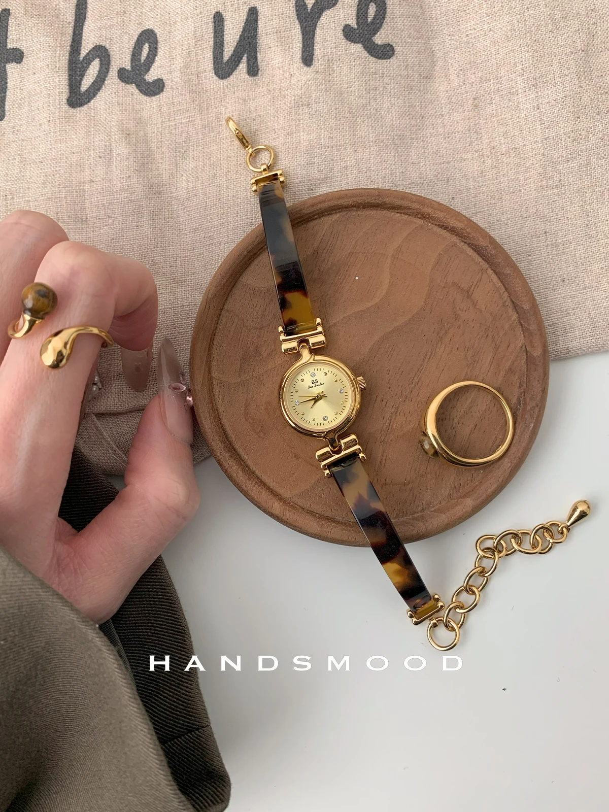 ساعات نسائية أنيقة تصميم ريترو ساعات نسائية عصرية ومتطورة متعددة الاستخدامات مناسبة للنساء، مجموعة نسائية. #5
