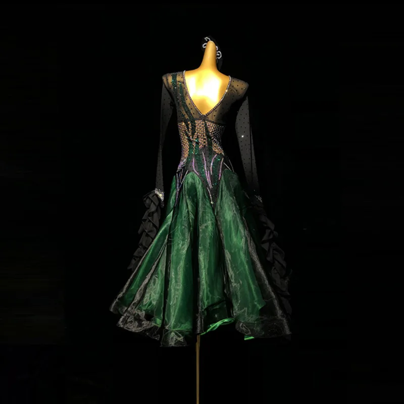ラテンダンサー、大人、子供、ハイエンドのカスタマイズされた黒と緑のメッシュドレス、大きなスカート付き、サンバABストーンドレス