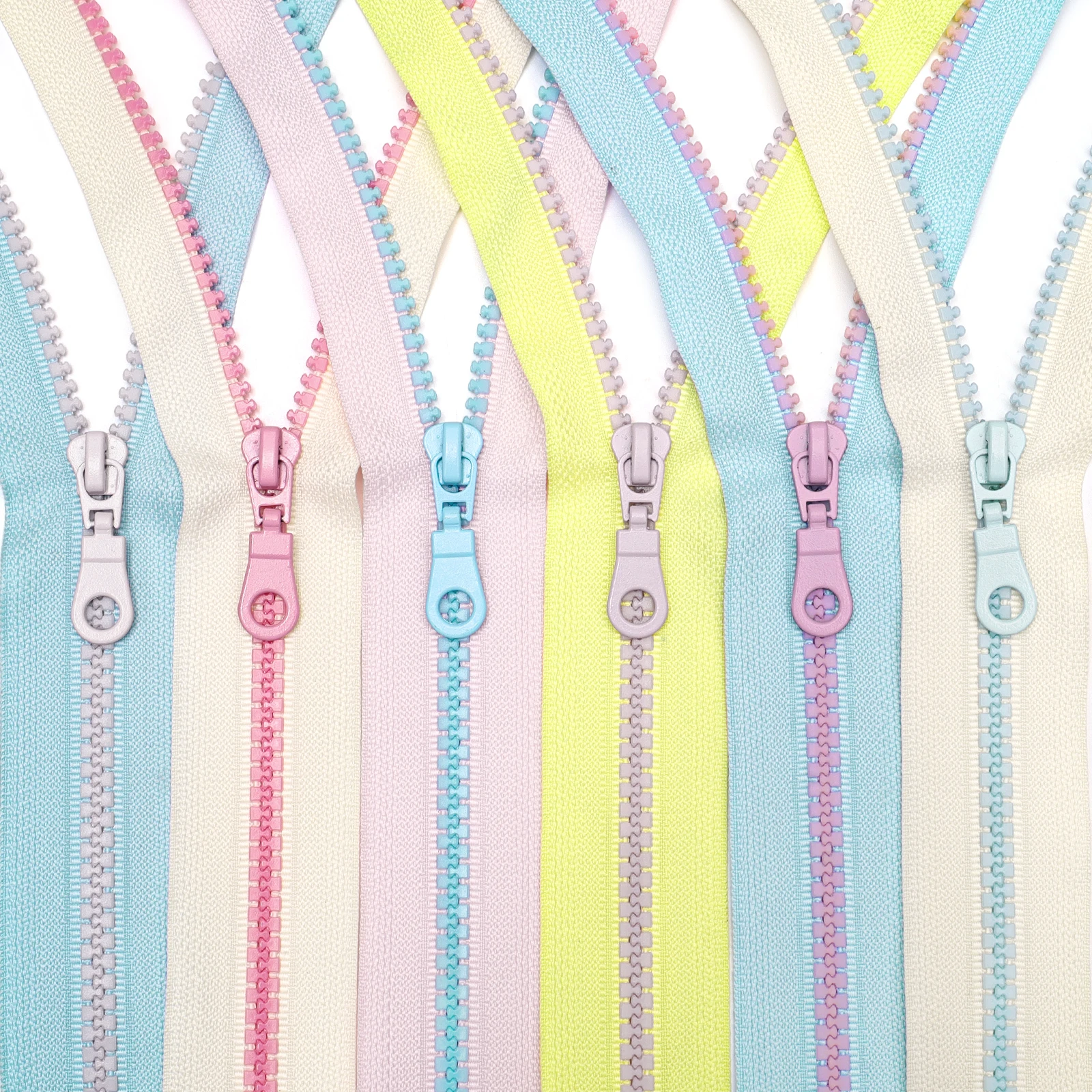 المجموعة واحدة: 5 سحابات مقاسات مع سحابات، وسحابات راتينج محظورة الألوان، وتوفر أنماط متعددة