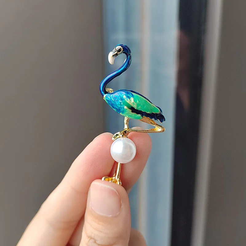 2023 New fashion enamel painting oil alloy Flamingo Pearl Brooch trend corsage