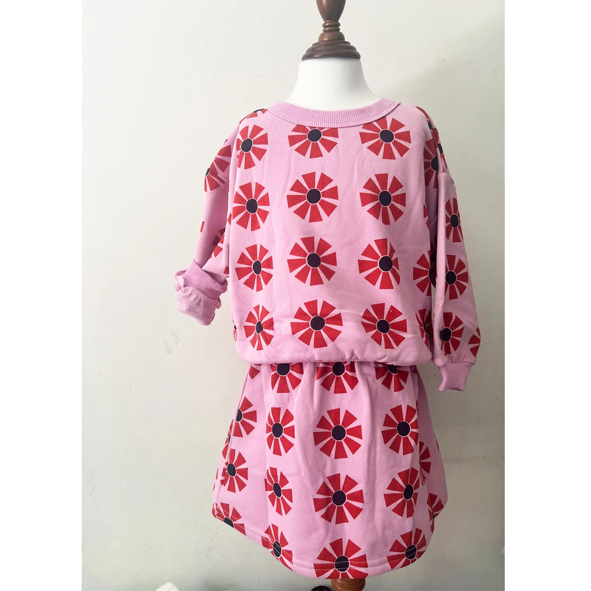 

Детские футболки и брюки, комплекты одежды aw25, милые толстовки и юбки с принтом для девочек, комплекты одежды