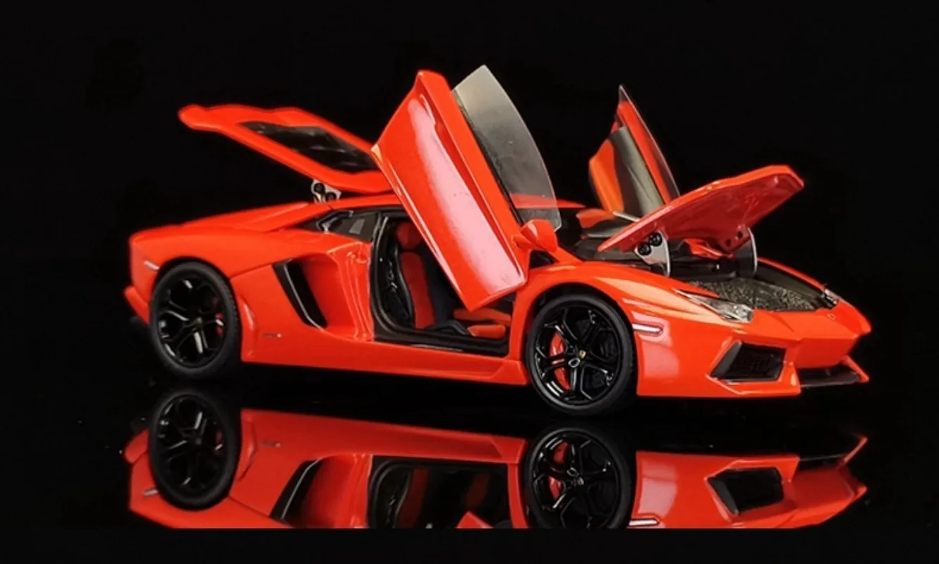 AUTOart Diecast 1/43 Scale Lamborghini Alloy Model Cars Lamborghini LP700-4 Play with The Gift Original Box of Toy Cars