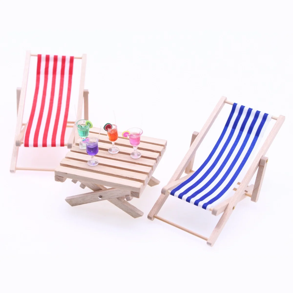 

4-piece Set of Colorful Wine Glasses and Ice Cream Bar Drinks Perfect for Dollhouse Decoration Stylish Matching and Display