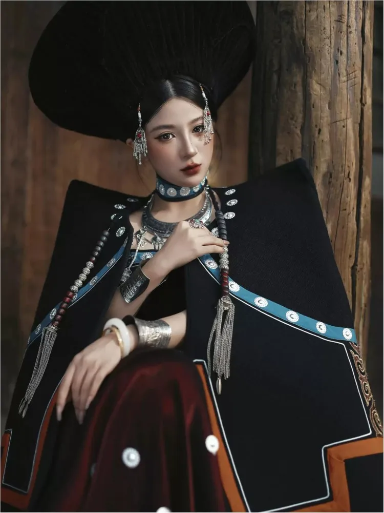 Fotografia pokazów mody w tradycyjnych damskich strojach festiwalowych