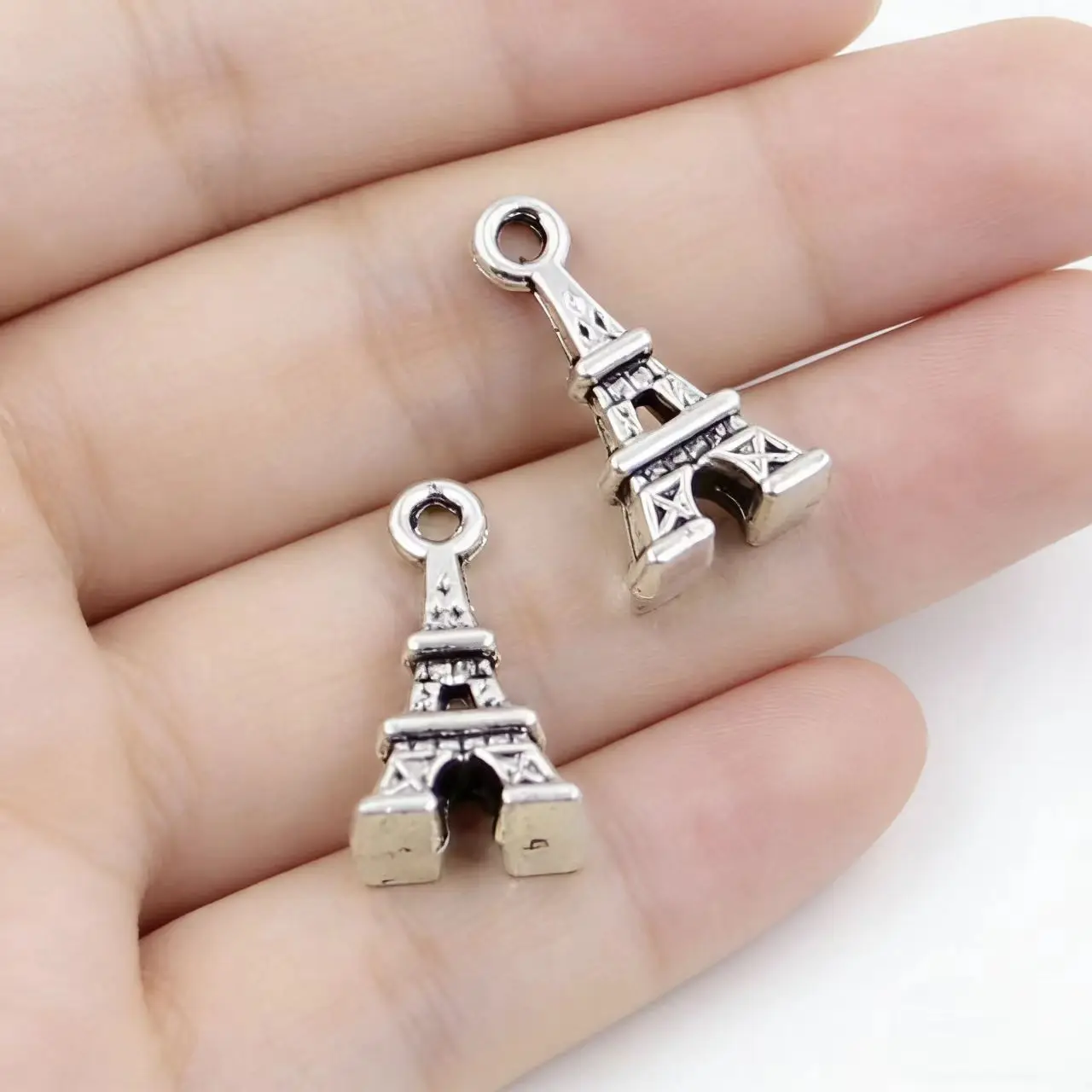 30Pcs/Lot Charms Eiffel Tower Paris 15x8mm Tibetan Bronze Silver Color Pendants Antique Jewelry Making DIY Handmade Craft