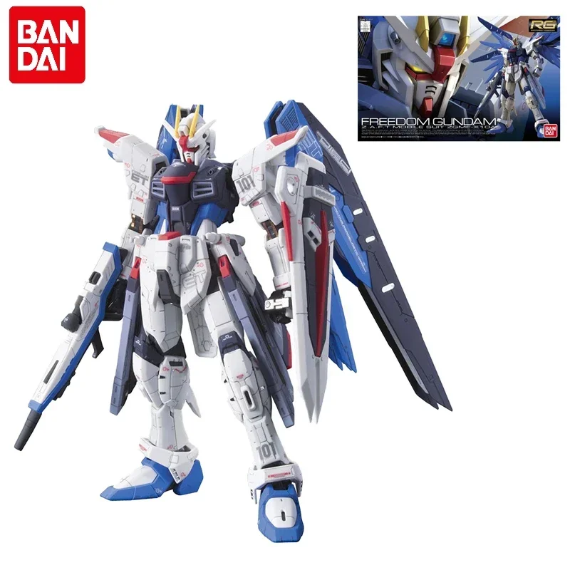 Original bandai gundam anime figura rg 05 1/144 ZGMF-X10A semente liberdade gundam 61614 modelo de montagem anime ornamentos figura