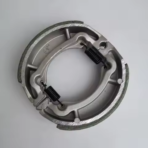 Motorcycle Rear Brake Shoes for Haojue Suzuki Qingqi Lifan Jincheng AX100 A100 HJ100 JC100 Bajaj BOXER100 TVS STAR100 Brake Pads