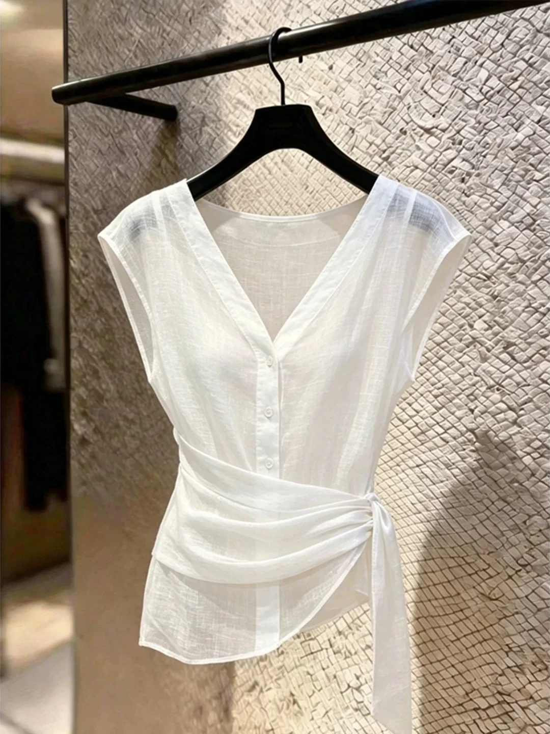 

Fashionable V-Neck Slim Fit Shirt Women's Stylish Belted Commute Top Korean Style Short Sleeve Pure Color Business Casual