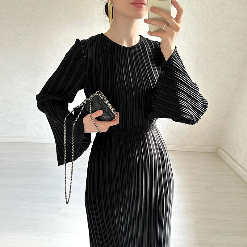 New Autumn Women Pleated Flared Sleeve Mid Length Dress 2024 Lady O Neck Casual Party Dress Spring Female Belt Slim Office Dress