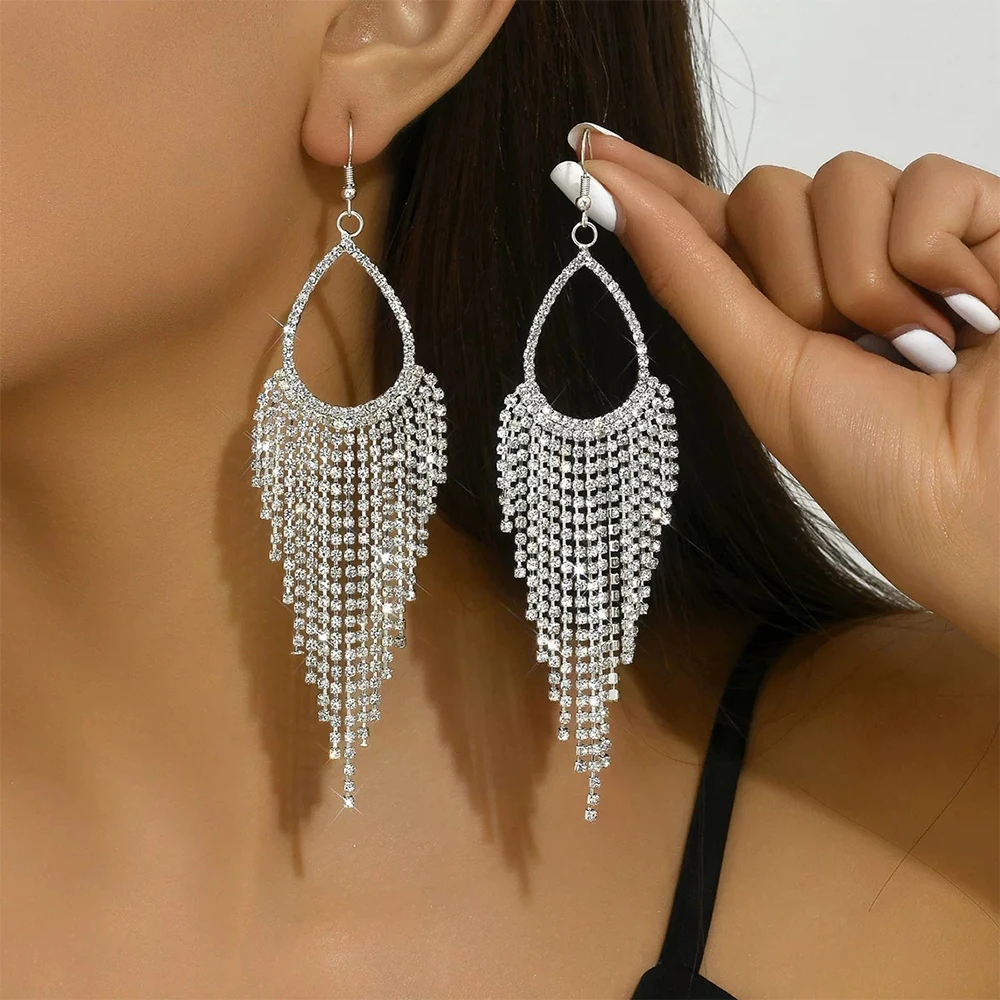 Rhinestone claw chain earrings, bride, grandeur, water droplets, temperament, exaggerated tassels