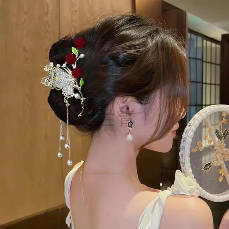 1 PC Rose ผีเสื้อพู่คว้าคลิป Inc โลหะผสม Rhinestone Red Rose เครื่องประดับผม, retro Headwear ขนาดใหญ่ Elegant คว้าคลิป