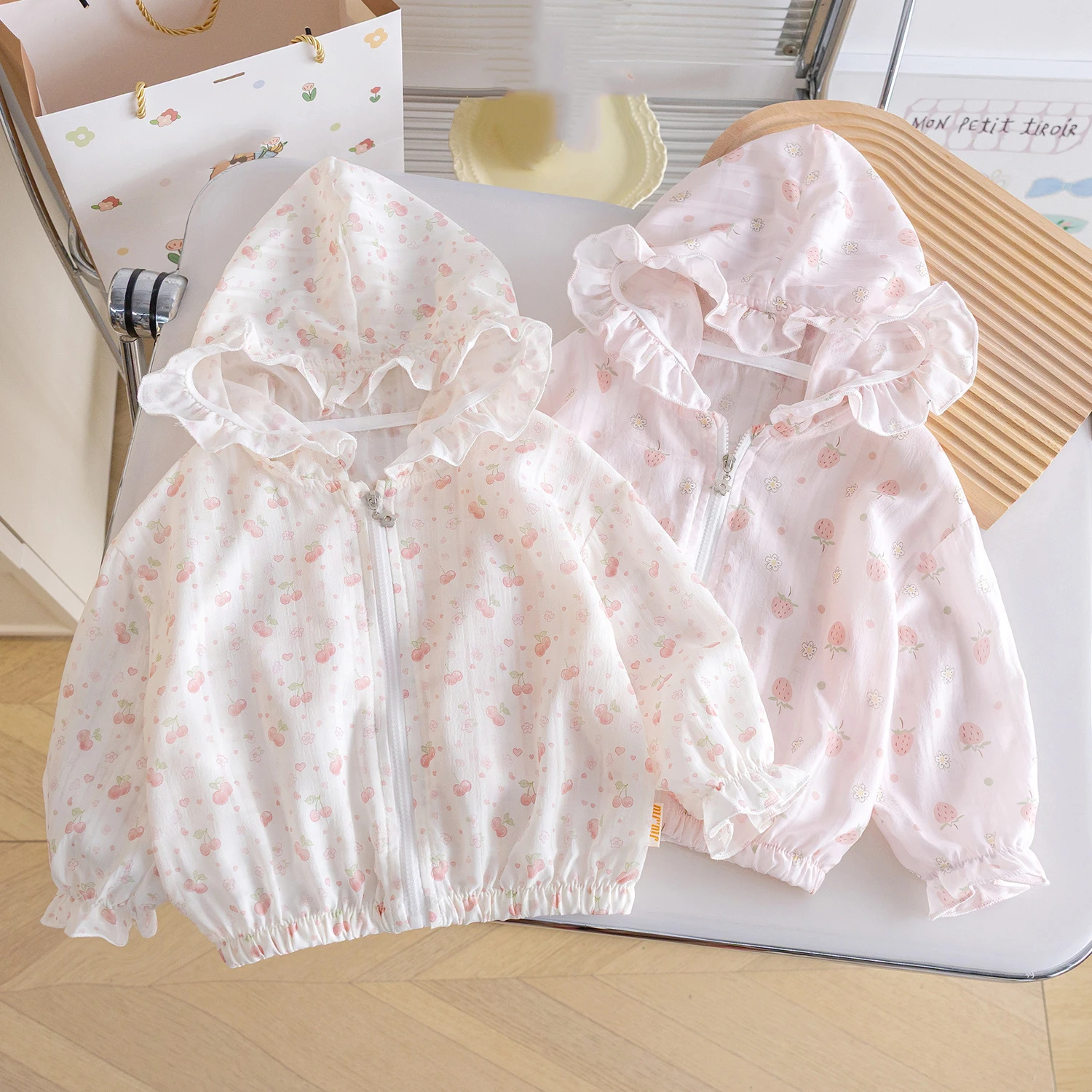 Girl's Cute Sunscreen Coat Ultra Thin Breathable Cherry Strawberry Printed Lace Hooded Sunscreen Top Summer Outdoor Jacket
