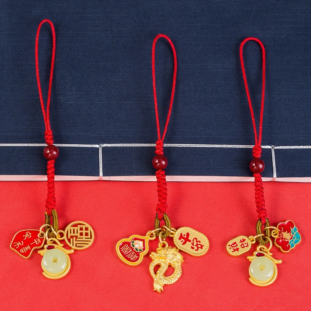 Ancient-style zodiac key QQ accessories, fashionable clothing accessories are niche and light luxury