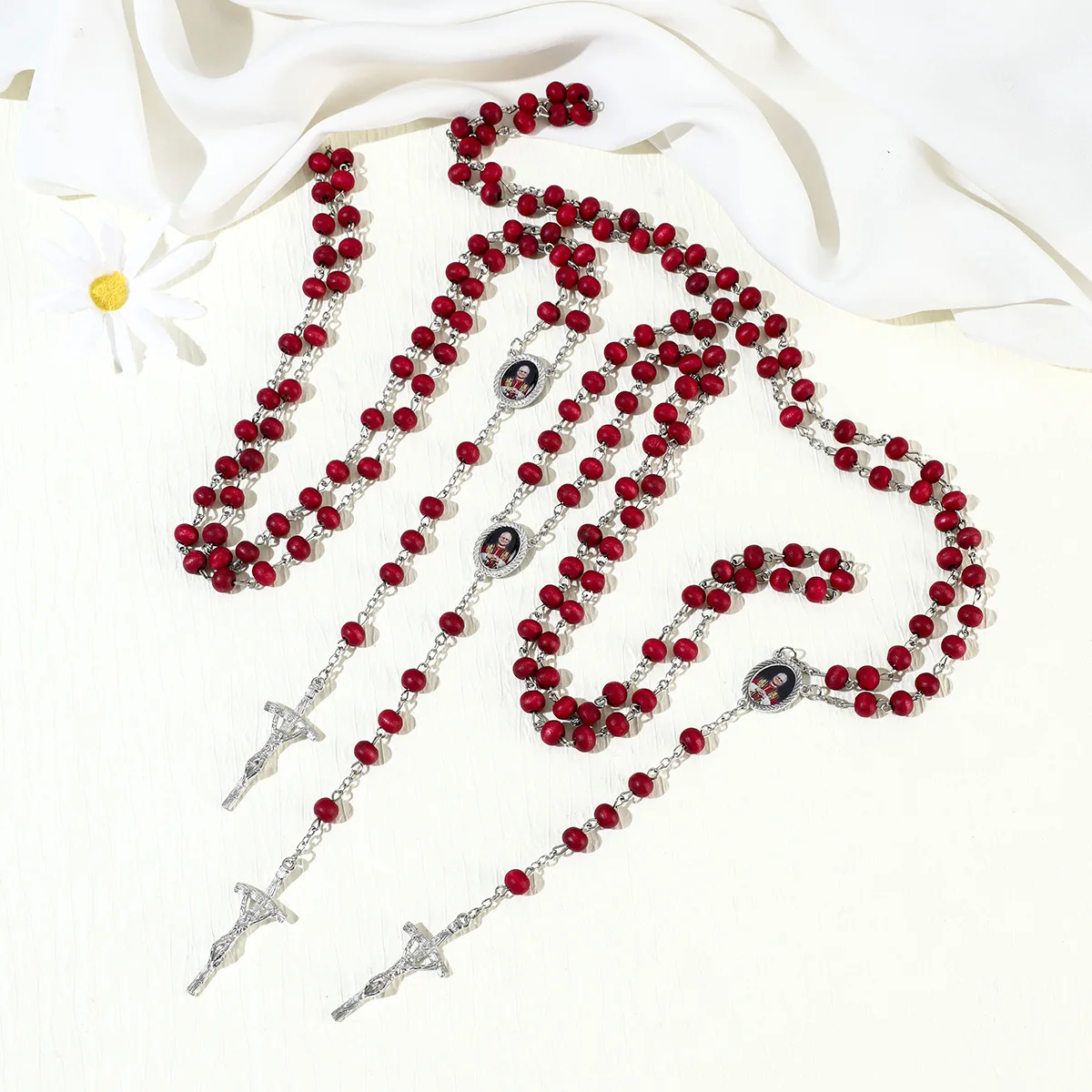 6/12/20/60 Sets Papst-Franziskus-Rosenkranz-Geschenke, rote Perlen, katholischer Rosenkranz mit Papst-Box für Taufe und Gebet – Detail 7