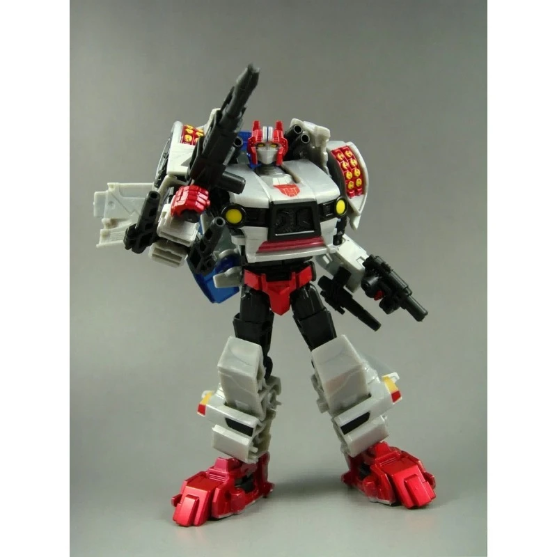 

В наличии: Hasbro Transformers IDW Thrilling 30 Deluxe Class Crosscut — Коллекционная шарнирная фигурка робота, подарок для хобби и декора