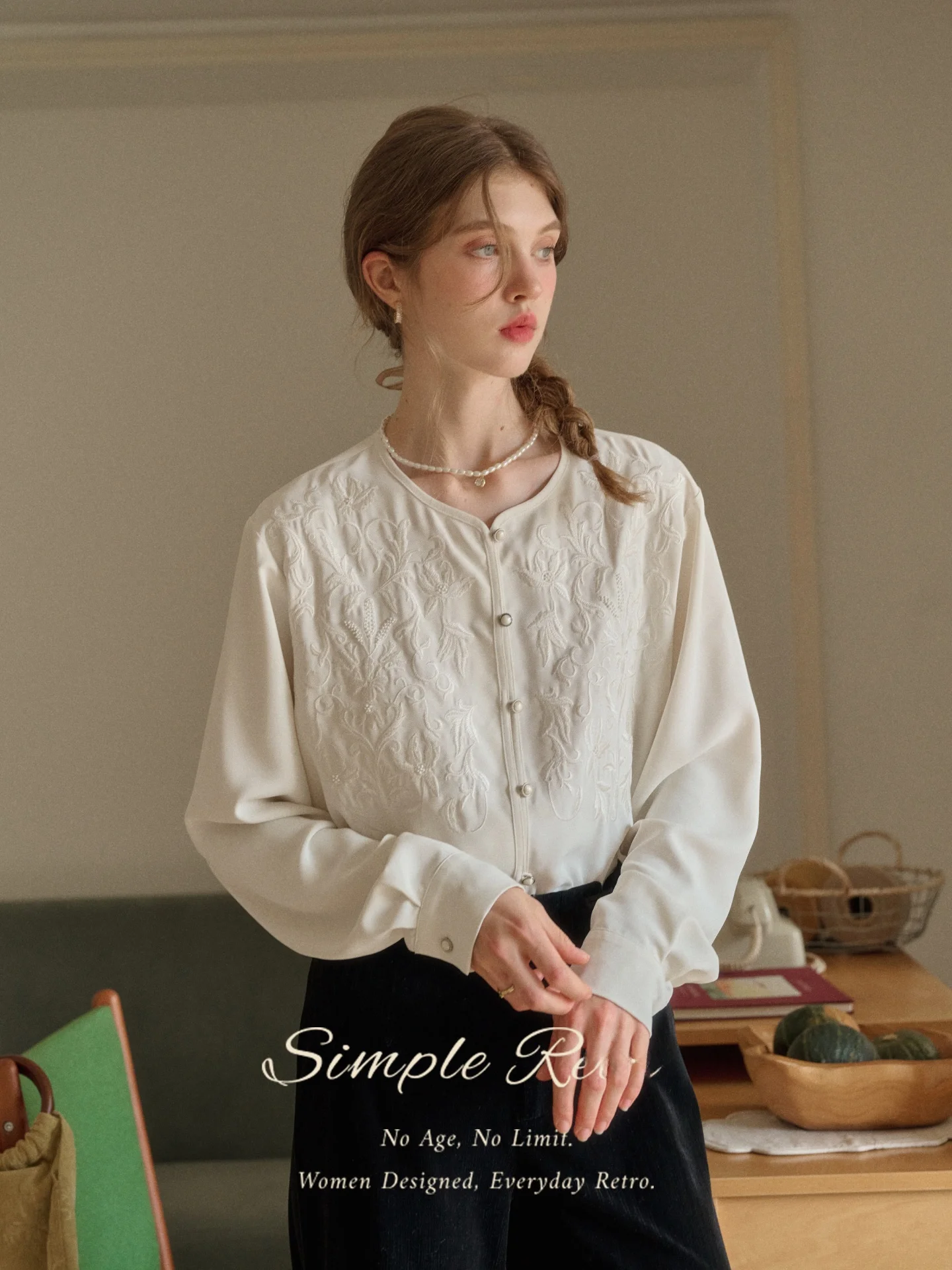 

Ele White Embroidered Heavy Work round Ne irt for Women SimpleRetro Chinese Sle Loose Fit Polyester Fiber Long Sve