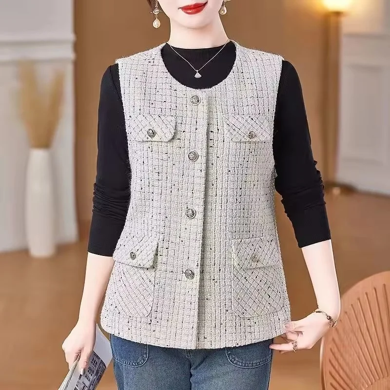 

Весенне-осенний жилет в стиле шаосинфэн для женщин: модный безрукавный жакет для женщин среднего и старшего возраста, подчеркивающий изящность и стиль.