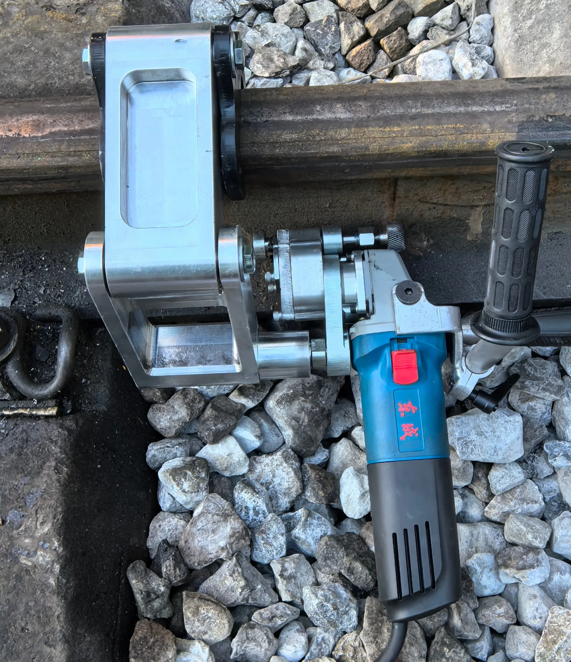 

Portable Rail Gap Overflow Burr Milling Machine