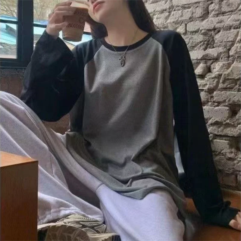 Übergroßes Kontrastfarben-Langarm-T-Shirt für Damen Lässige Oberteile Locker Sitzend Herbst Basic T-Shirt Trendige Kleidung Studenten-T-Shirt – Detail 2