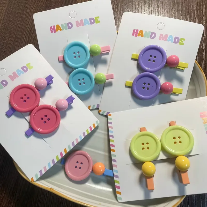 2 Pçs / set 2025 Novo Botão Bonito Grampos de Cabelo Para Menina Doce Cor Franja Clipe de Cabelo Barrettes Grampo de Cabelo Infantil Grampo de Cabelo Acessórios para o Cabelo