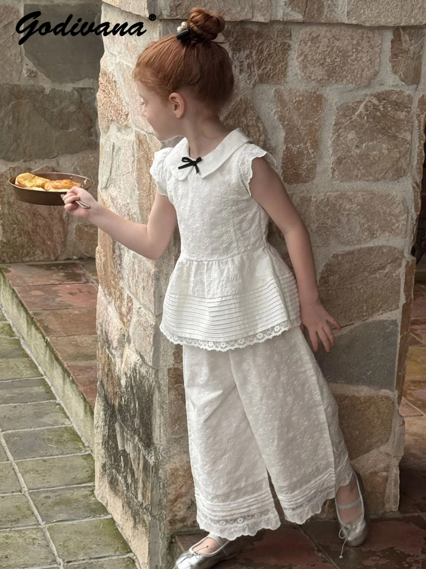 

Baby Girls Sweet French Sleeveless Sets Kids 2026 New Spring and Summer Cute Peter Pan Collar Lace Trim Top and Wide Leg Pants