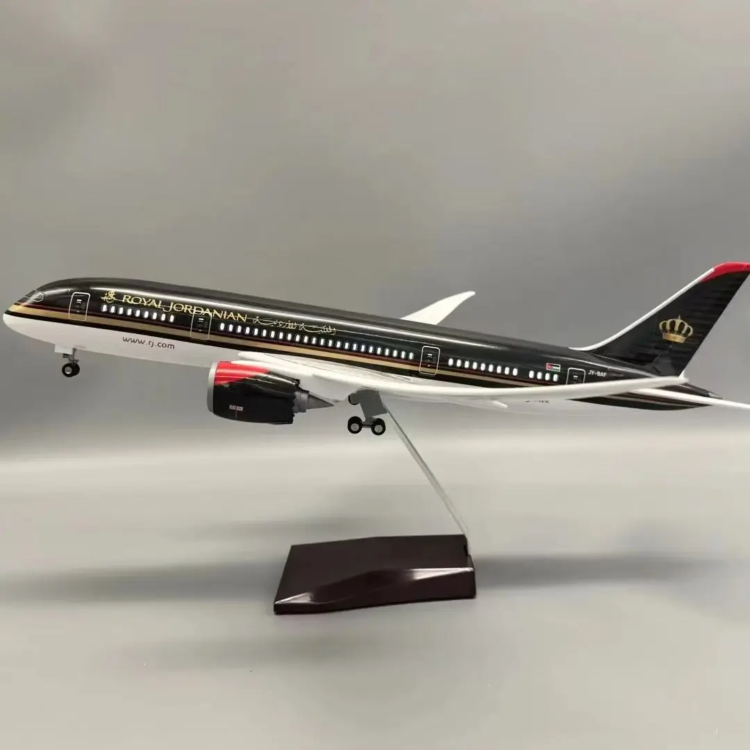 1:130 Scale Model Royal Jordanian B787 Aircraft Air Airlines With Light and Wheel Diecast Resin Airplane Collection Display Fan