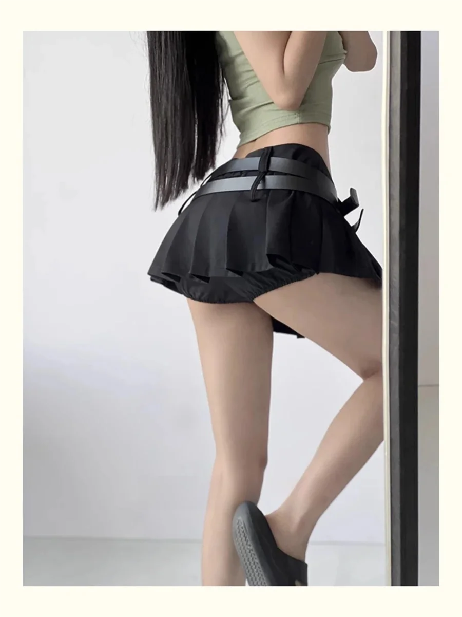 RORORIRI jupe Ultra courte noir Mini jupe pour femmes Double ceinture jupes très courtes plissées Y2K Harajuku Y2K Gyaru sous-shorts